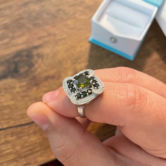 2.09 ct Green Tourmaline Ring - Picture 5 of 5